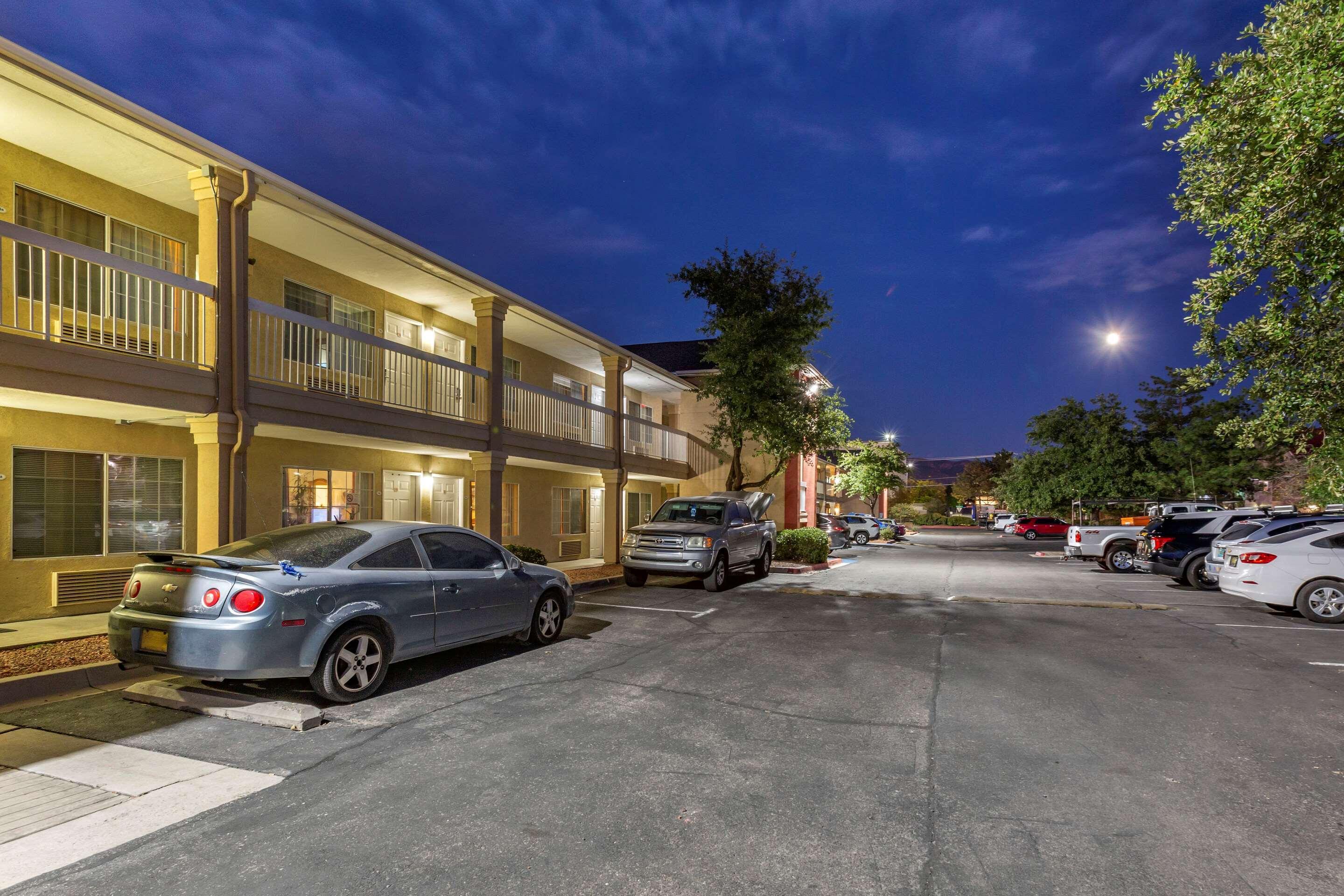 Suburban Studios Albuquerque Midtown - University Zewnętrze zdjęcie